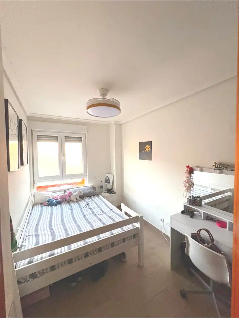 Habitación de Casa adosada en venta en Villaescusa (Cantabria) con Calefacción, Jardín privado y Terraza