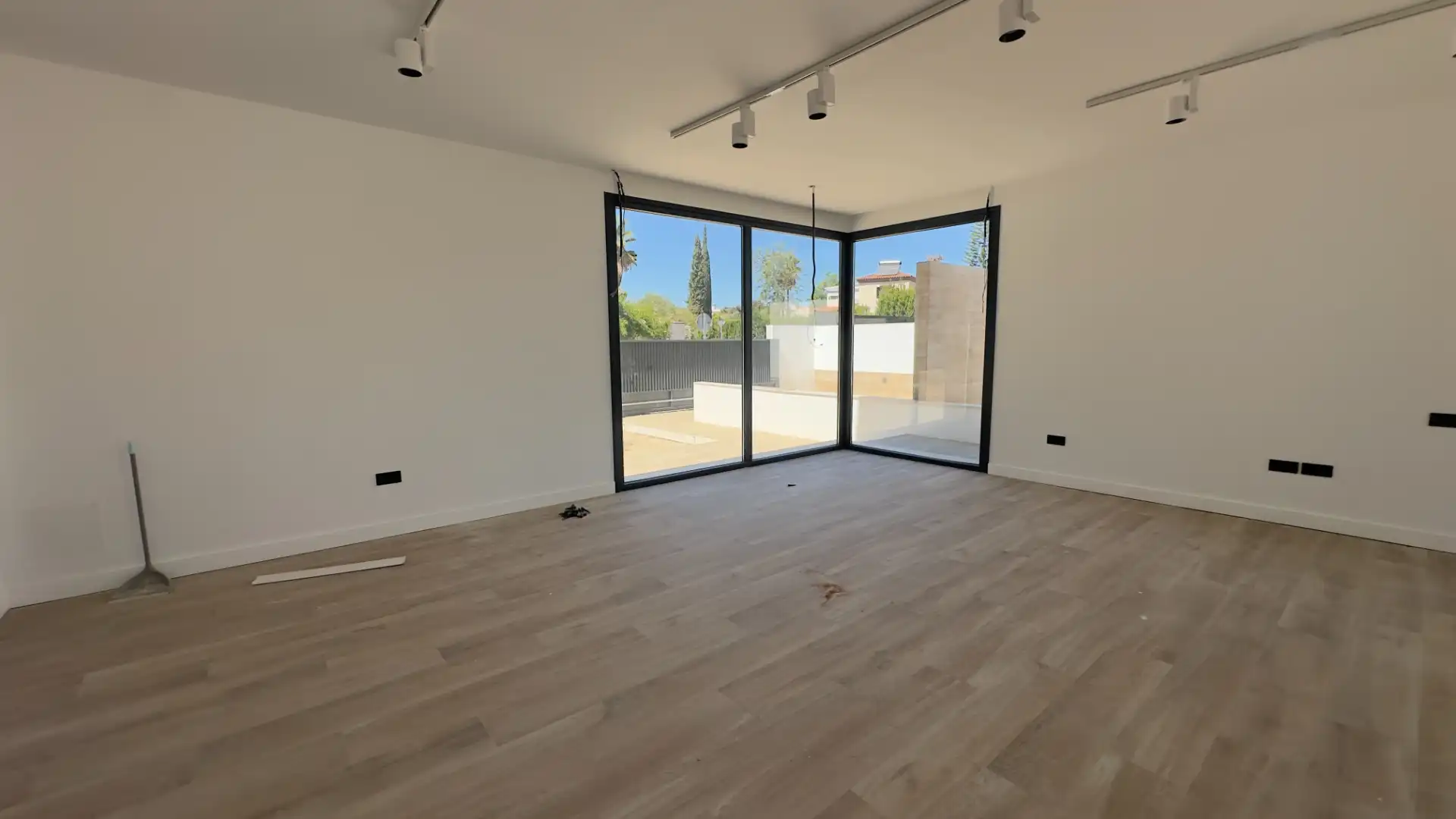 Chalet con piscina en venta en Calle Romero, imagen 4