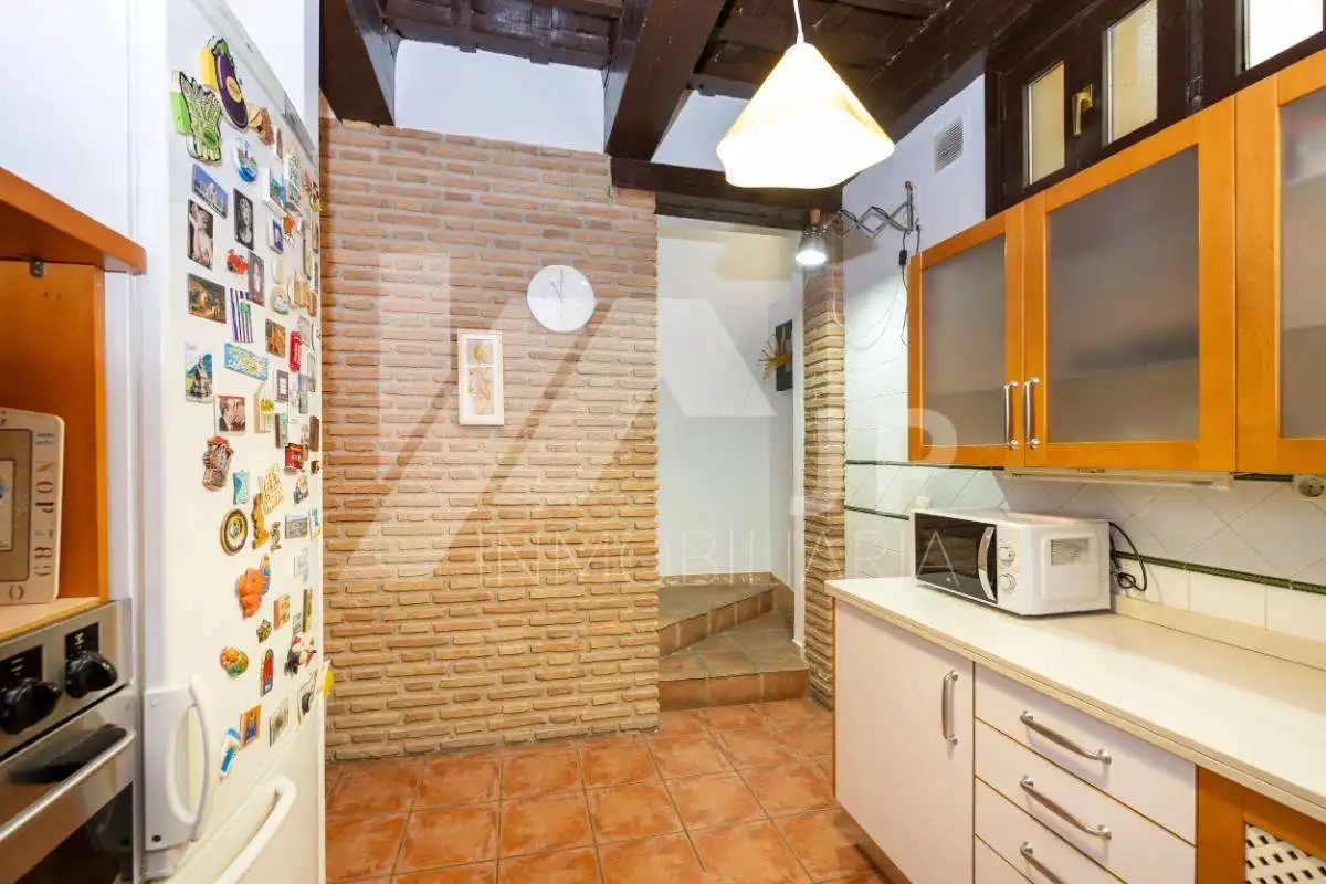 Kitchen of Duplexes for rent in Granada  with Heating, Furnished and Balcony