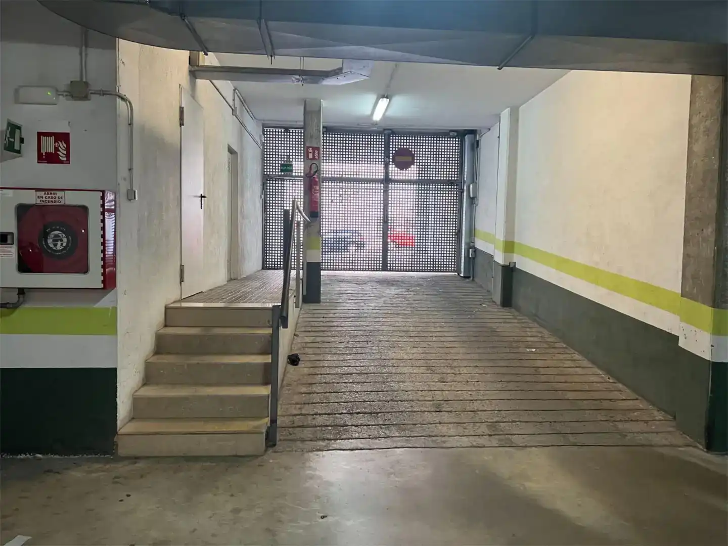 Parkplatz von Garage zum Verkauf in Terrassa