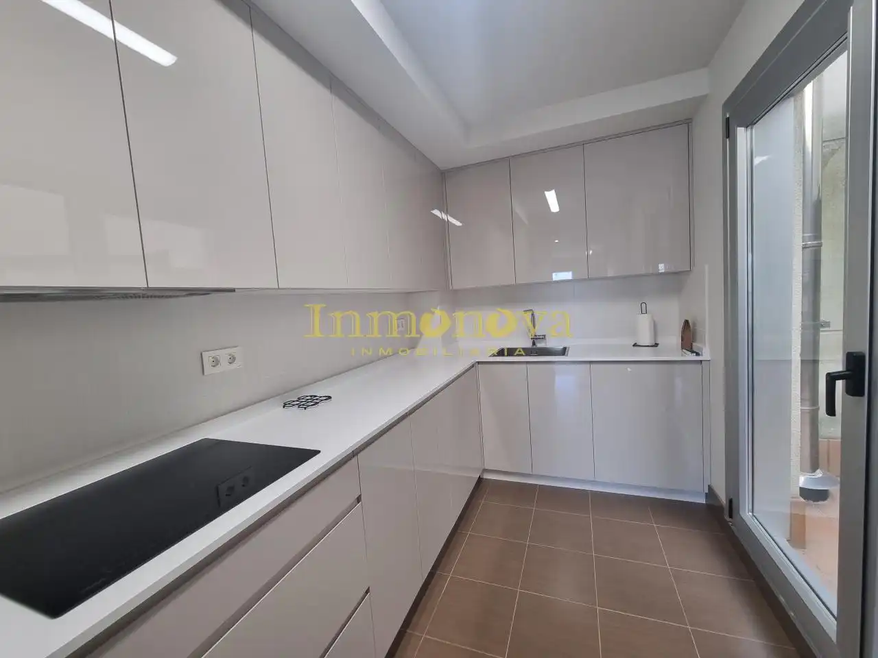 Cocina de Piso de alquiler en Cangas  con Calefacción, Amueblado y Balcón