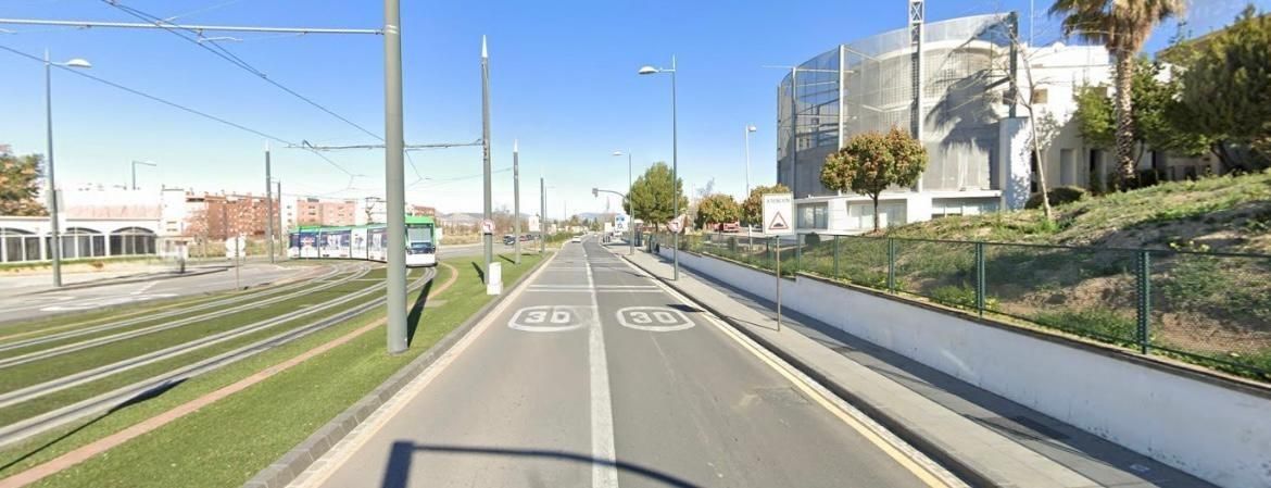 Vista exterior de Pis de lloguer en  Granada Capital amb Aire condicionat, Calefacció i Balcó