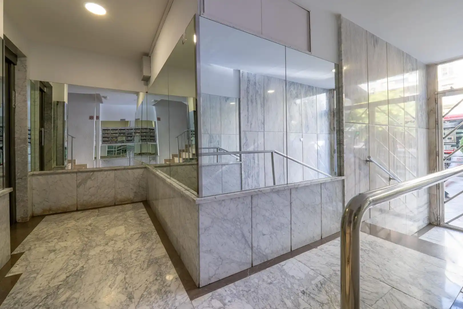 Flat for sale in Granada  with Air Conditioner and Heating