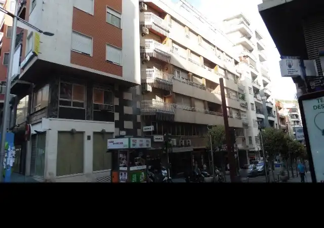Piso en venta en Avda de Madrid - Pº de la Estación