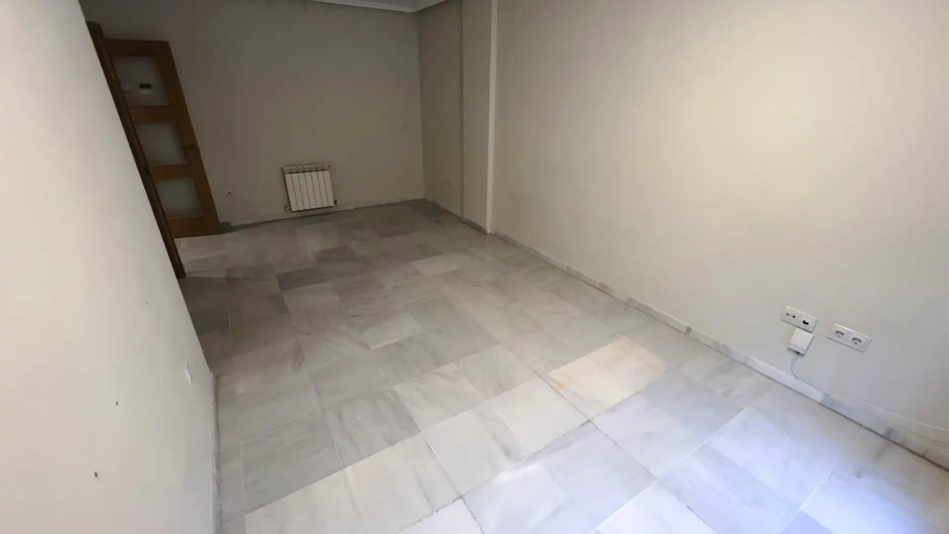 Piso de alquiler en Santa Rosa - Valdeolleros