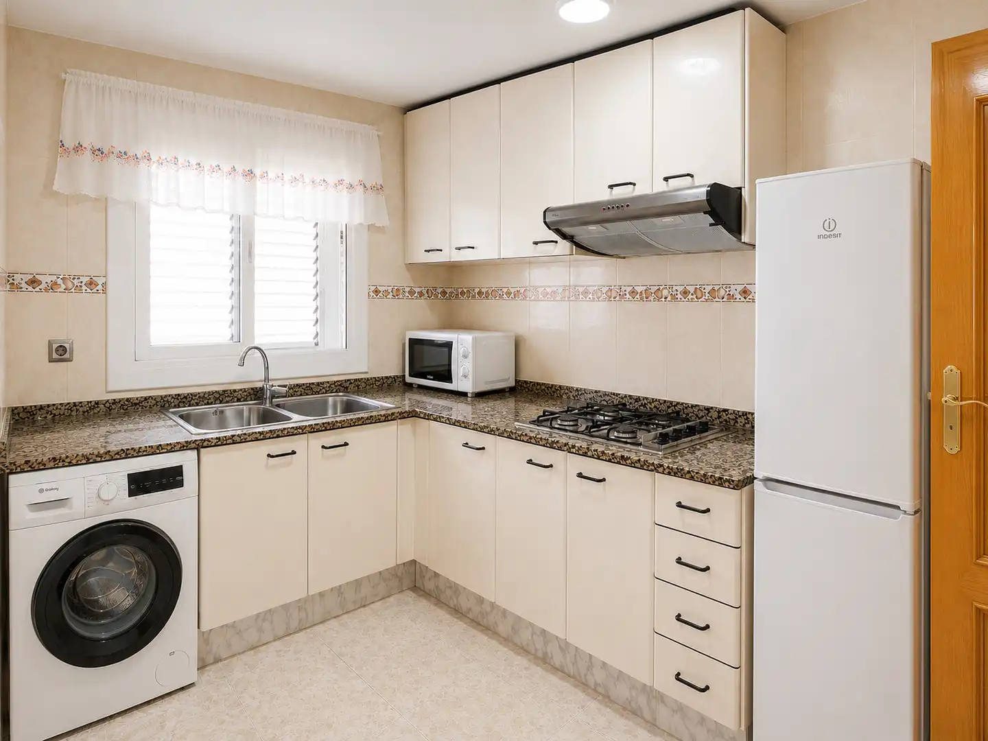 Kitchen of Flat for sale in Calafell  with Air Conditioner, Heating and Balcony