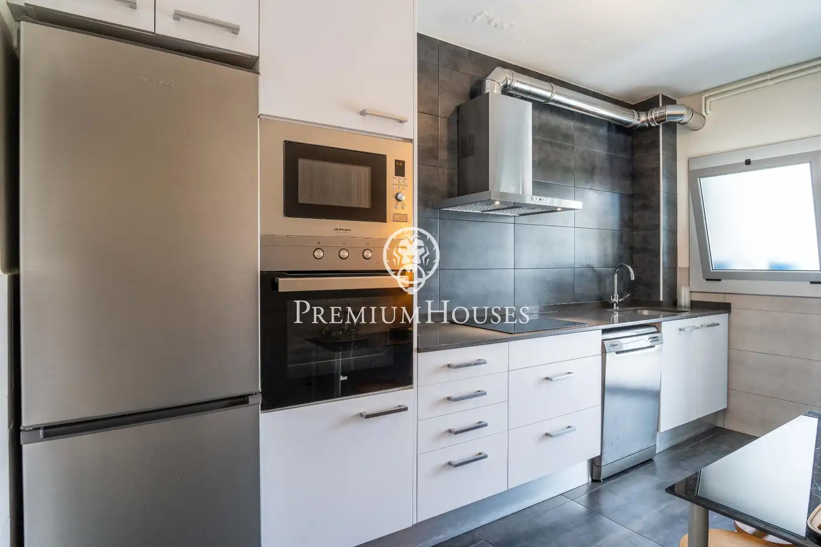 Flat for rent in Can Girona - Terramar - Vinyet