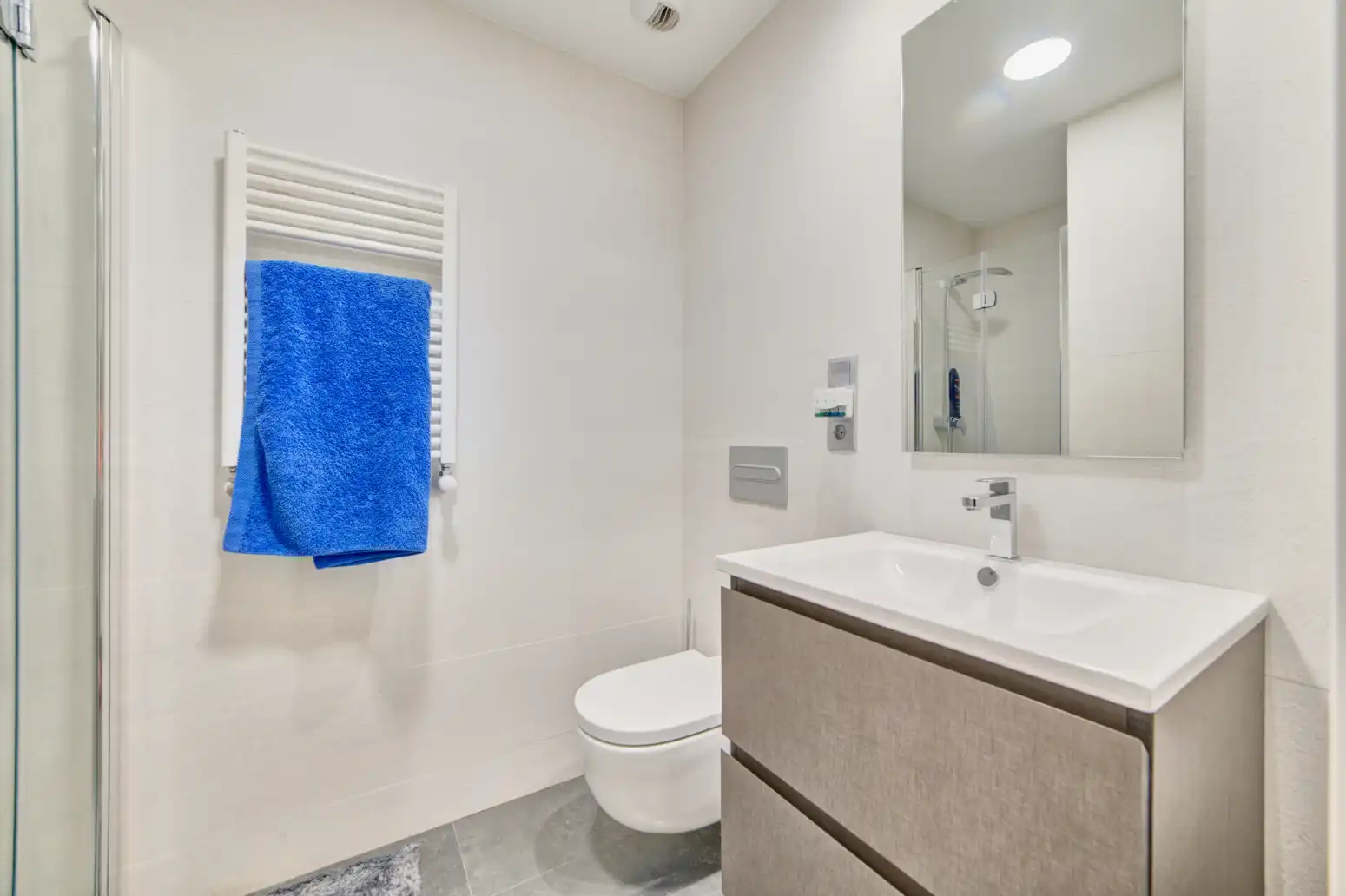 Baño de Piso en venta en  Pamplona / Iruña con Calefacción, Terraza y Trastero