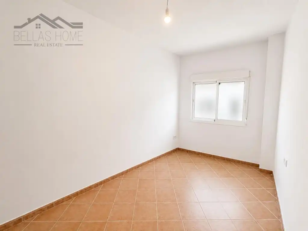 Habitación de Piso en venta en Estepona con Balcón