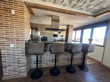 Appartamento con ascensore in affitto a Avenida Doctor Fleming 45