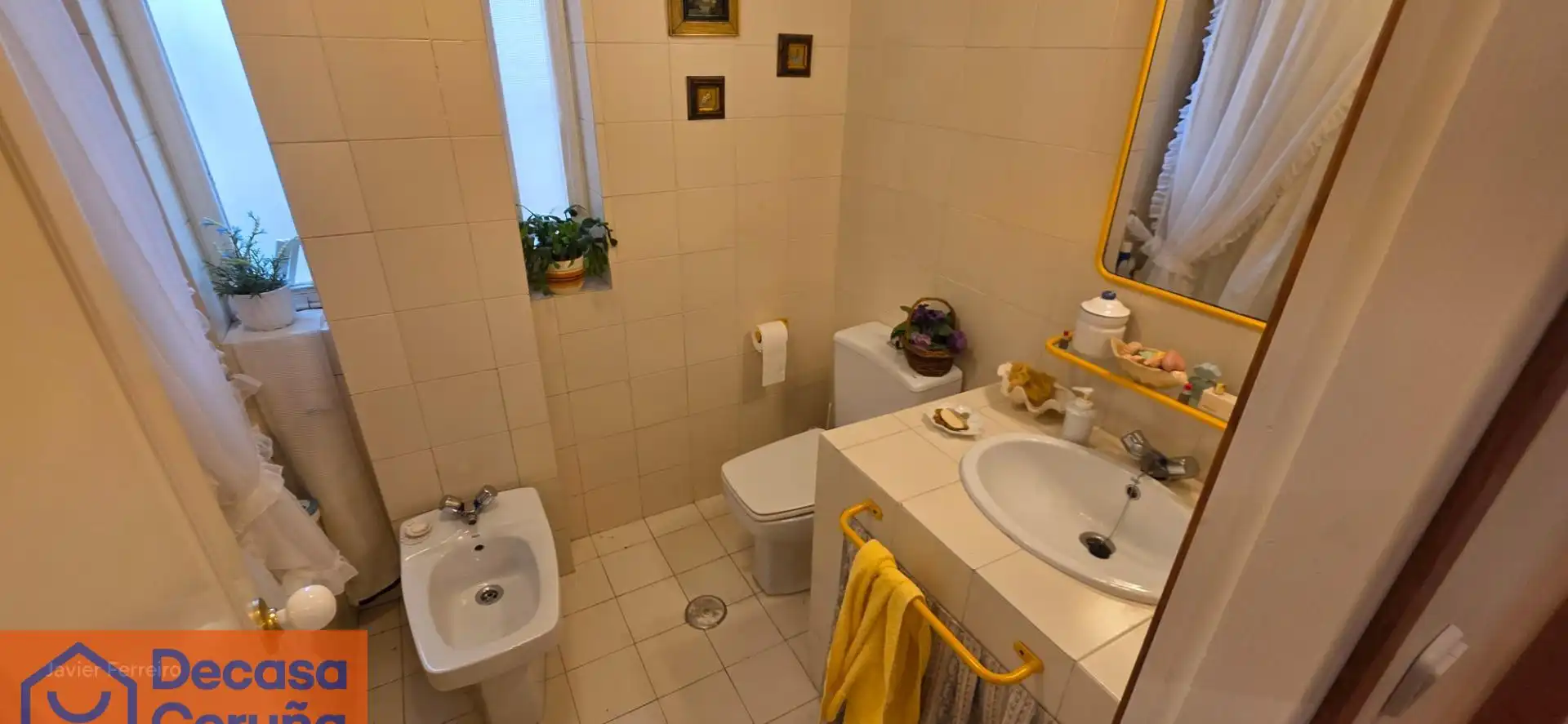 Baño de Piso en venta en Oleiros con Calefacción, Terraza y Trastero