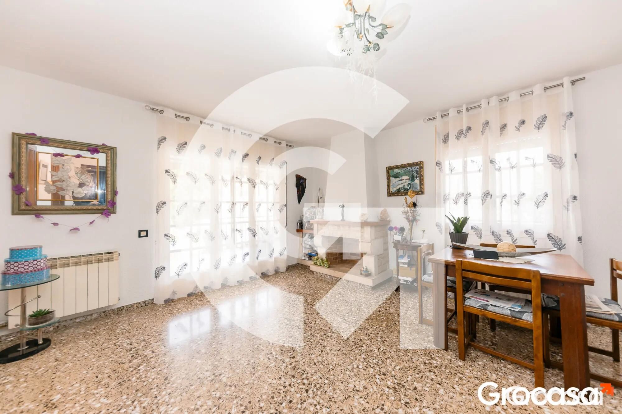 Sala d'estar de Casa o xalet en venda en Calafell amb Calefacció, Jardí privat i Terrassa