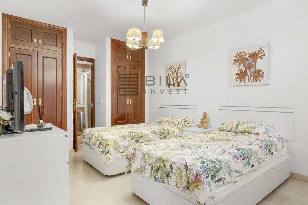 Chalet con piscina en venta en Cerros del Aguila, imagen 42