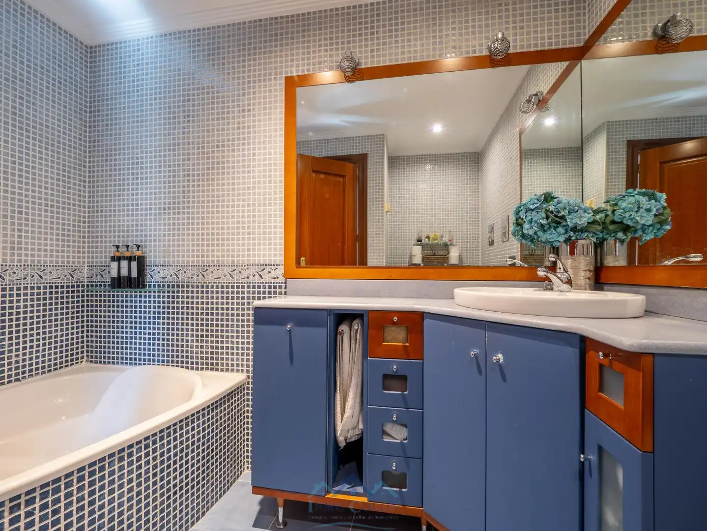 Baño de Dúplex en venta en Irun  con Calefacción, Terraza y Balcón