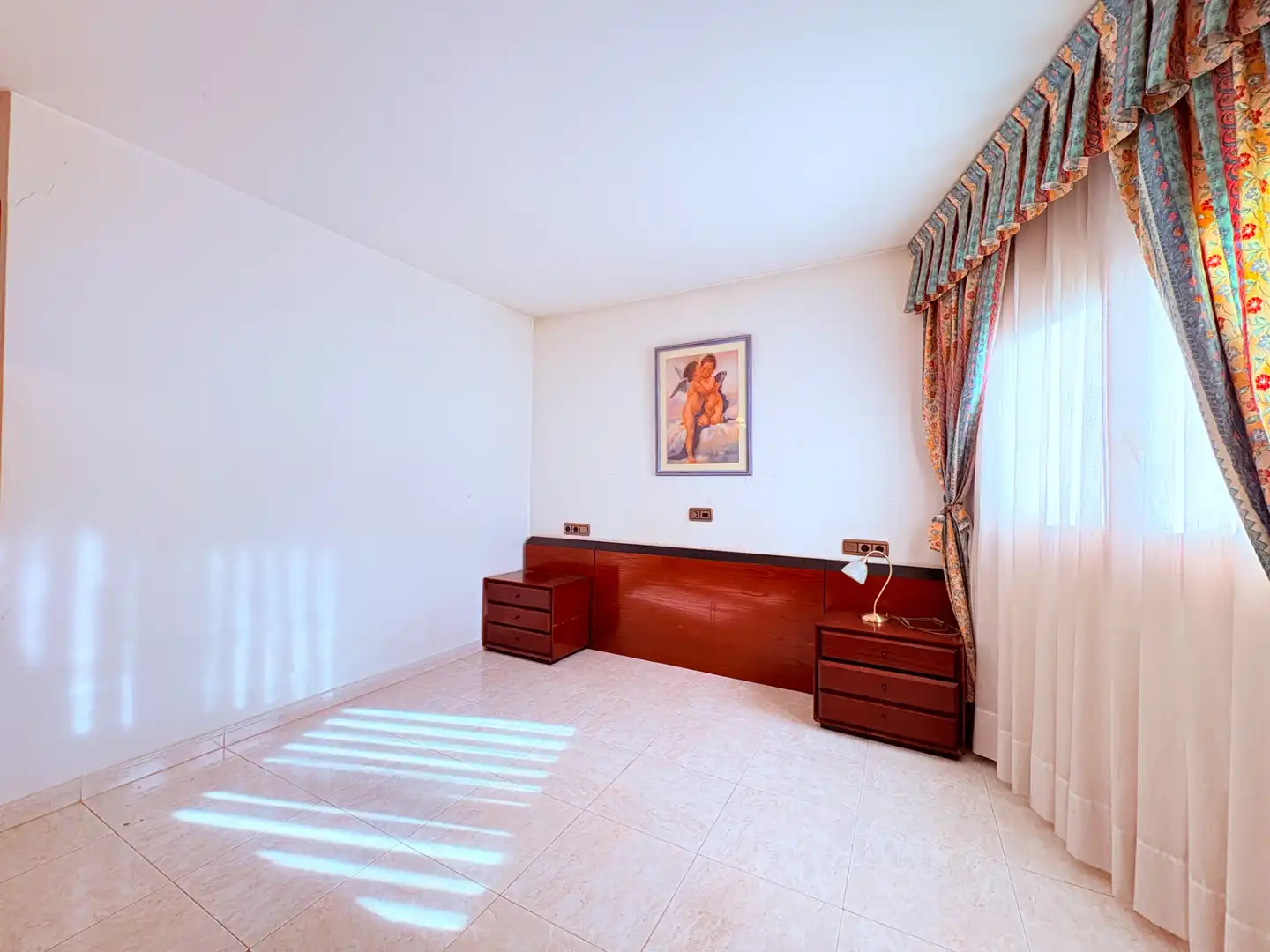 Schlafzimmer von Wohnung zum Verkauf in Sesué mit Heizung und Möbliert