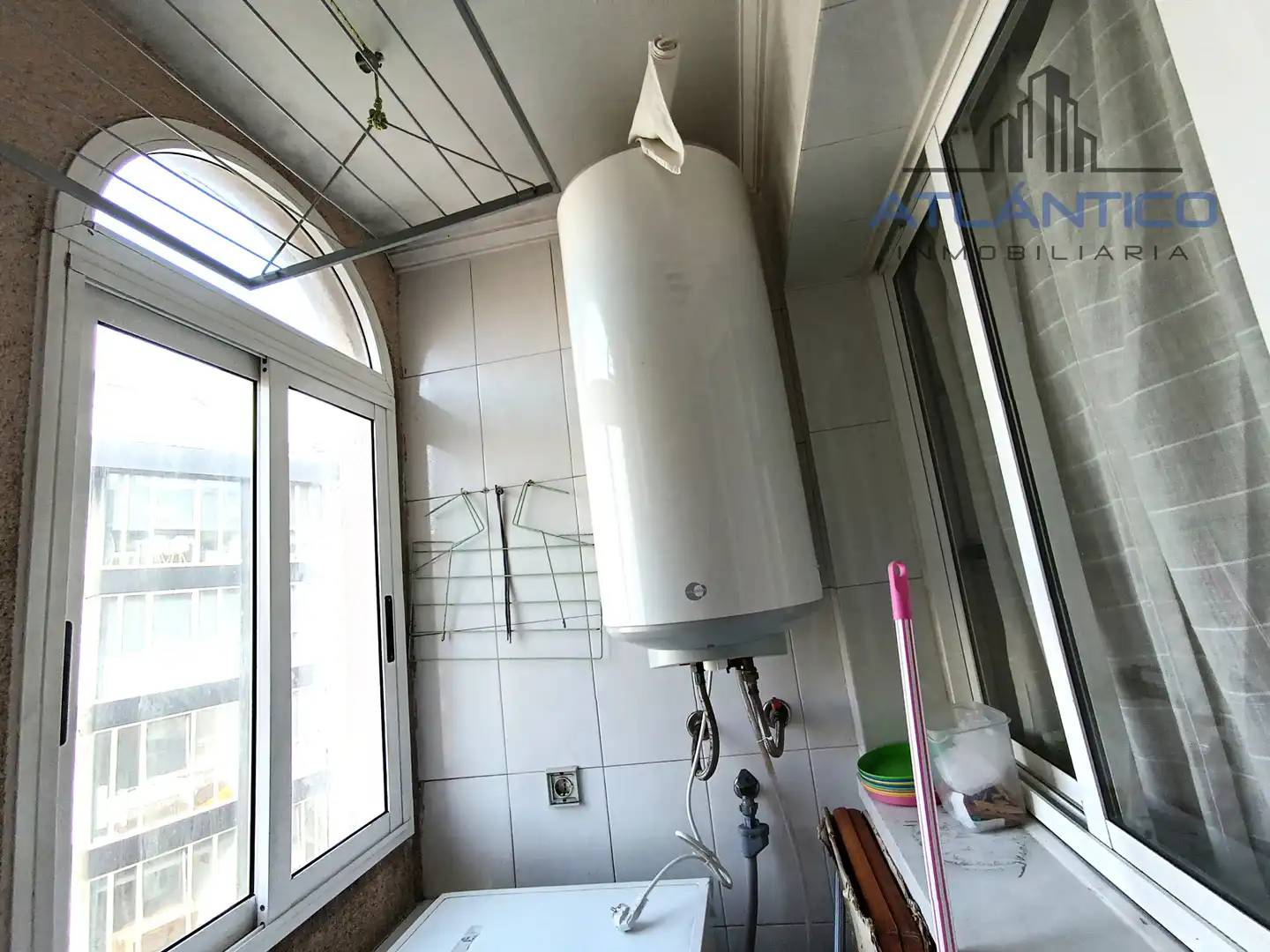 Terraza de Apartamento en venta en A Coruña Capital  con Parquet, Trastero y Amueblado
