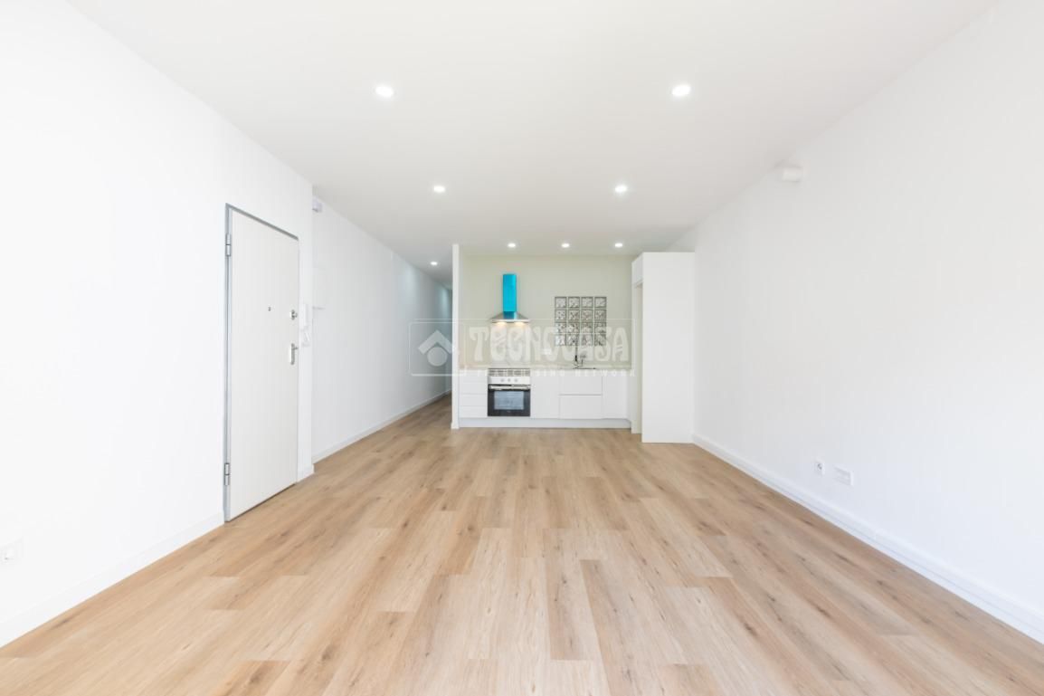 Living room of Flat for sale in Sant Boi de Llobregat  with Parquet flooring and Terrace