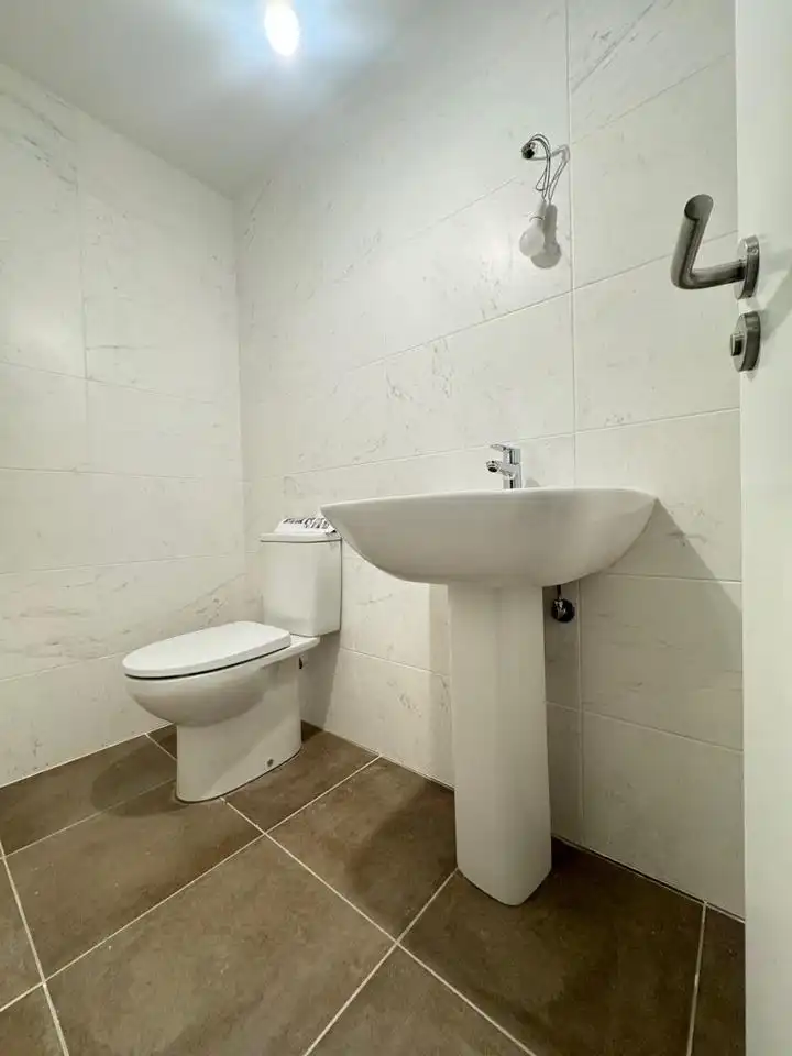 Badezimmer von Haus oder Chalet zum Verkauf in Palazuelos de Eresma mit Privatgarten, Terrasse und Abstellraum