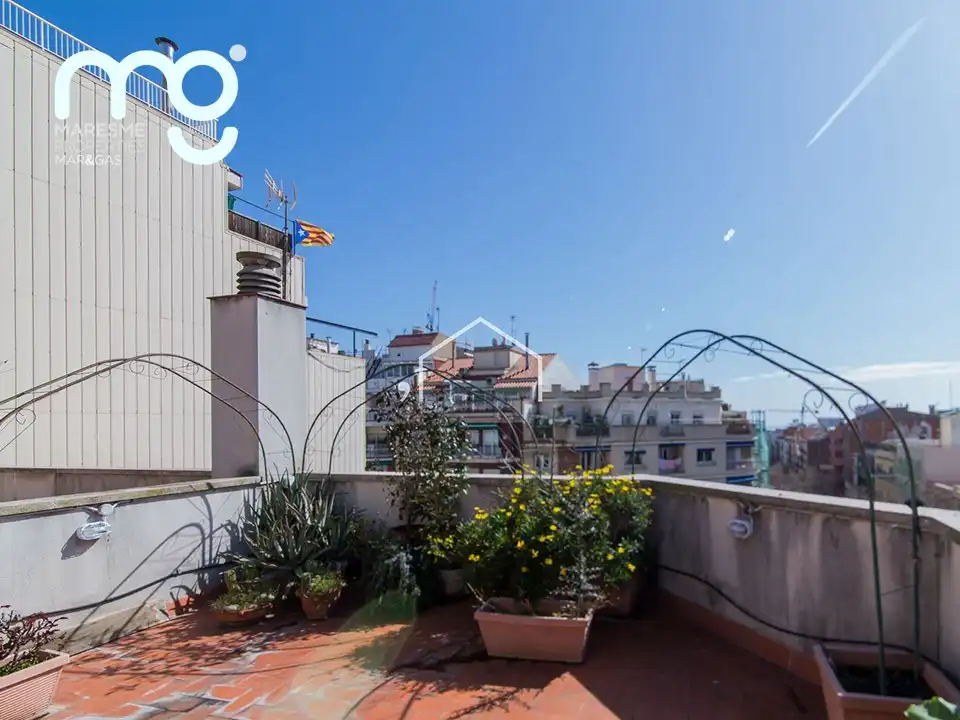 Terraza de Ático en venta en Barcelona con Aire acondicionado, Calefacción y Jardín privado