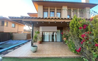 Exterior view of Single-family semi-detached for sale in Molina de Segura  with Air Conditioner, Terrace and Swimming Pool