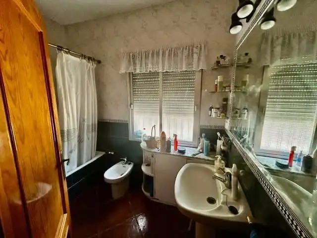 Bathroom of Houses for sale in Úbeda  with Private garden, Storage room and Swimming Pool