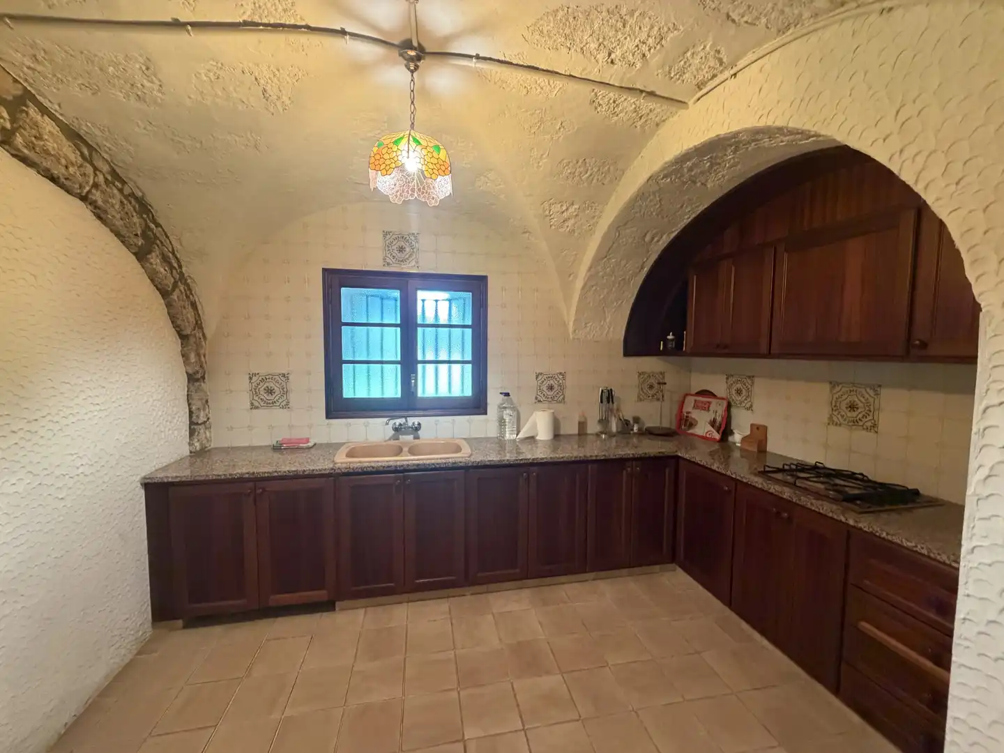 Cuina de Finca rústica en venda en Banyoles amb Calefacció, Terrassa i Traster
