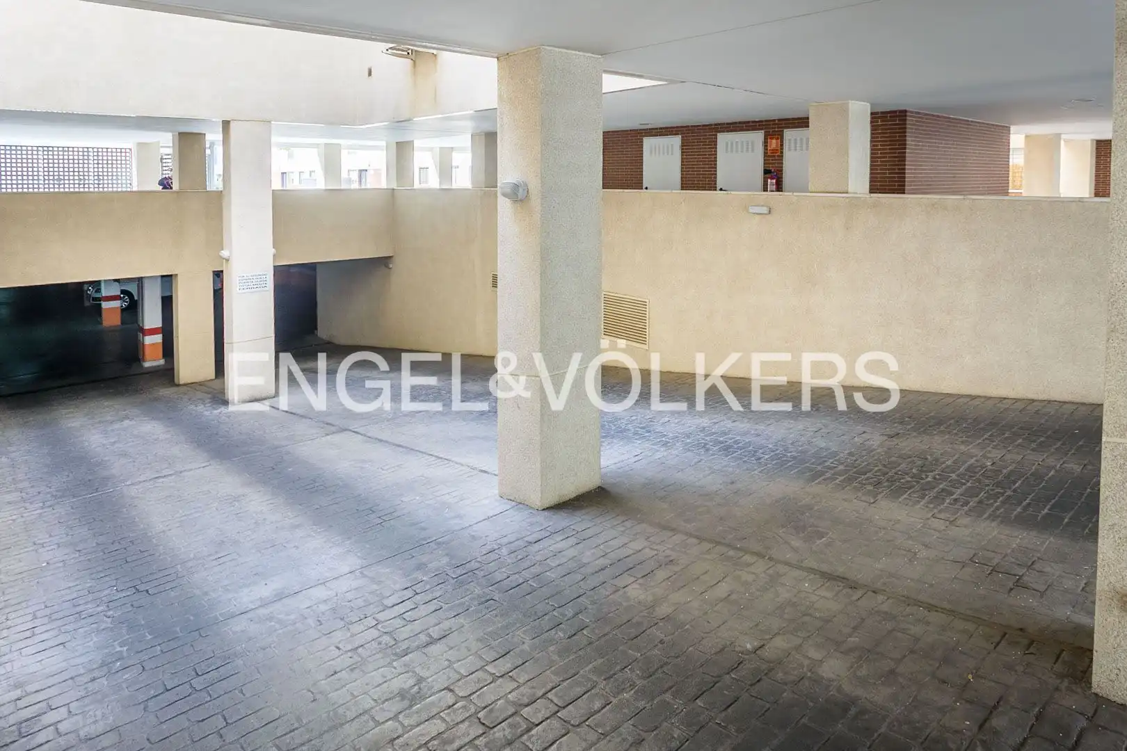 Piso en venta en Sevilla con Aire acondicionado, Calefacción y Trastero