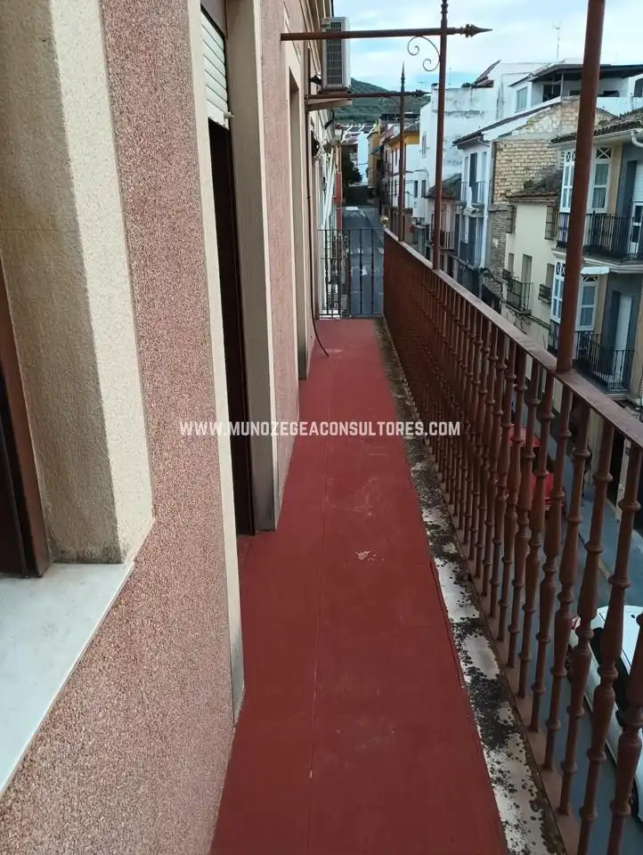 Terrasse von Wohnung zum Verkauf in Lucena mit Klimaanlage, Terrasse und Abstellraum