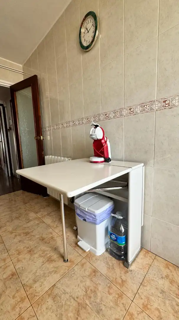 Flat with terrace for sale in Marítima Nord, imagen 2