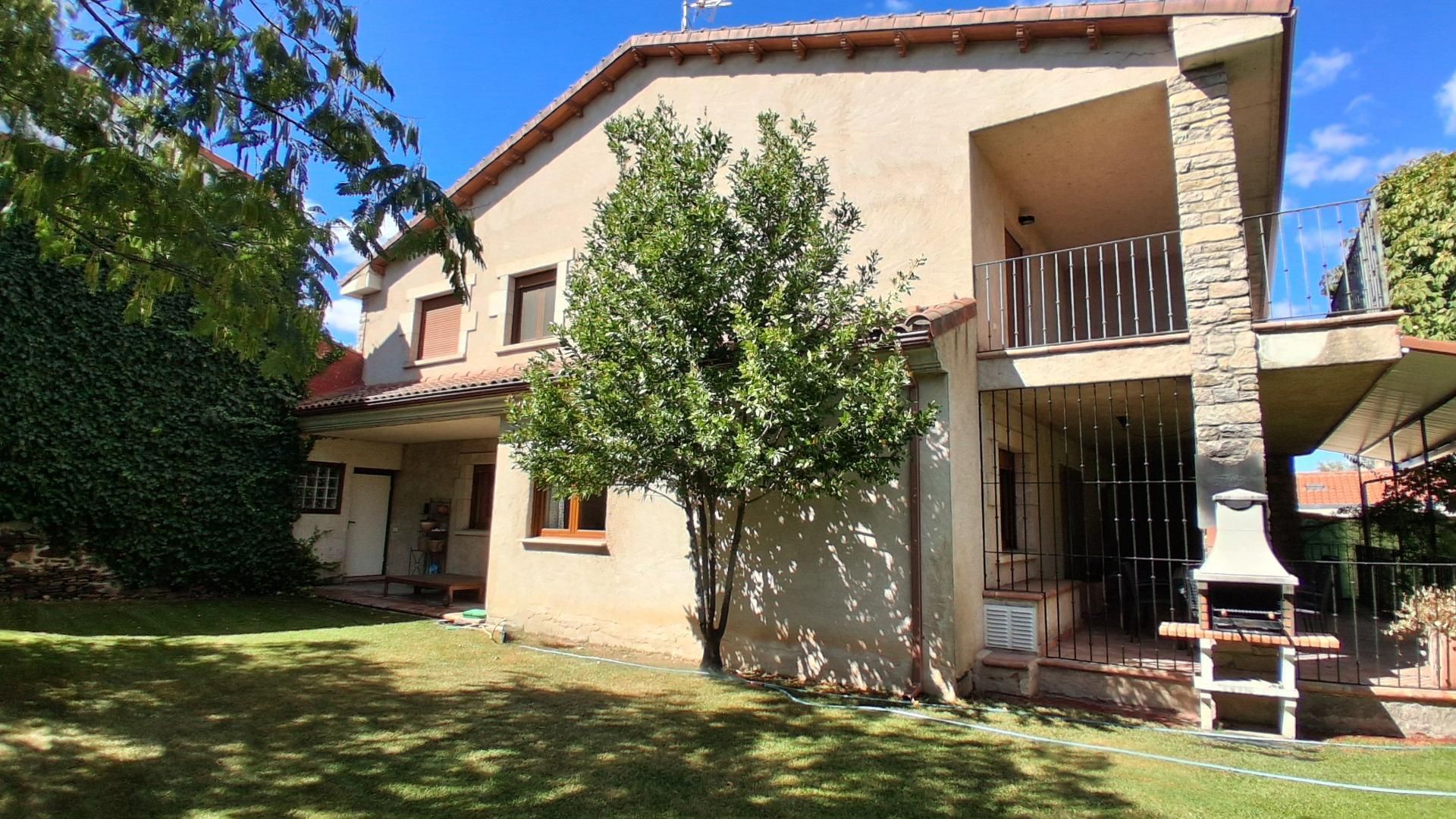 Exterior view of House or chalet for sale in Miranda de Azán  with Private garden, Terrace and Furnished