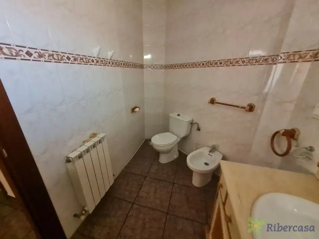 Bany de Casa adosada en venda en Ribaforada amb Aire condicionat, Calefacció i Terrassa