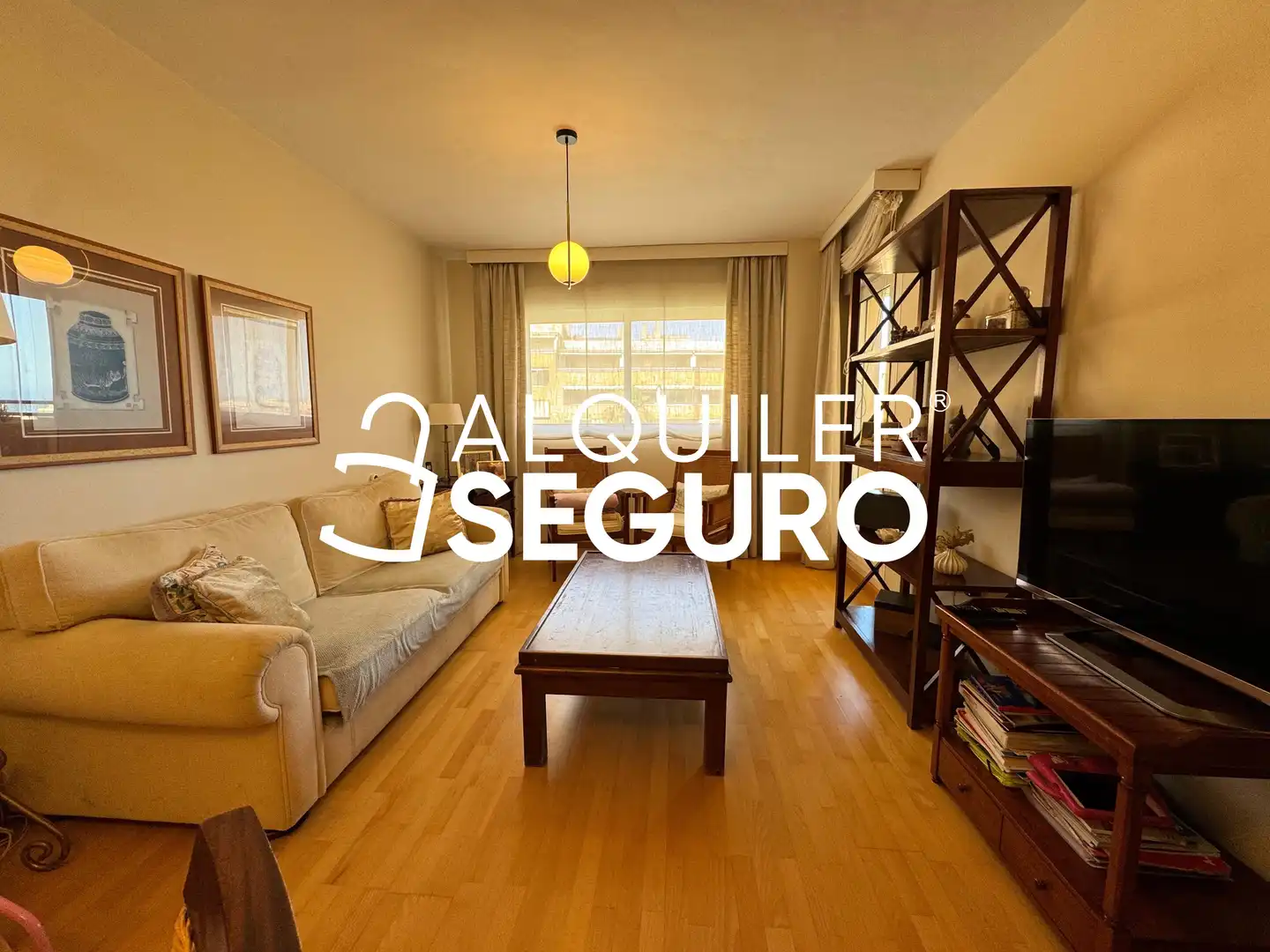 Habitación de Piso de alquiler en Torremolinos con Aire acondicionado, Terraza y Trastero