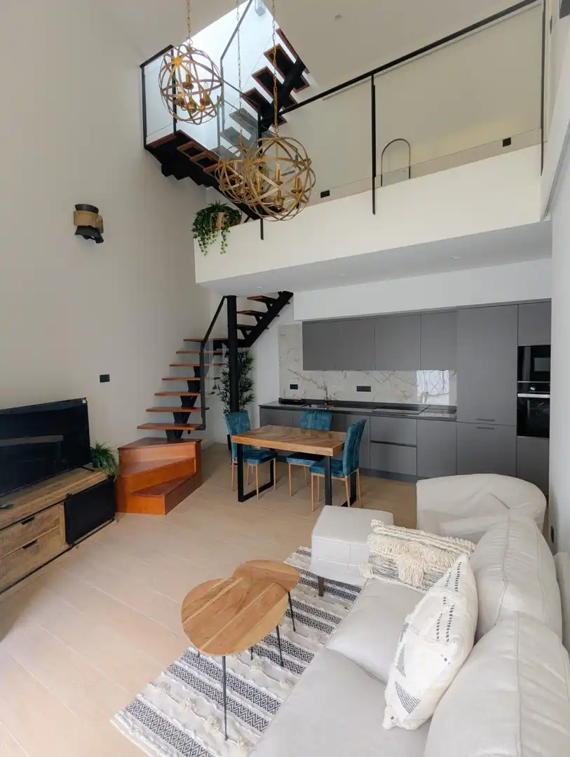 Wohnzimmer von Maisonette zur Miete in Sanlúcar la Mayor mit Klimaanlage, Terrasse und Möbliert