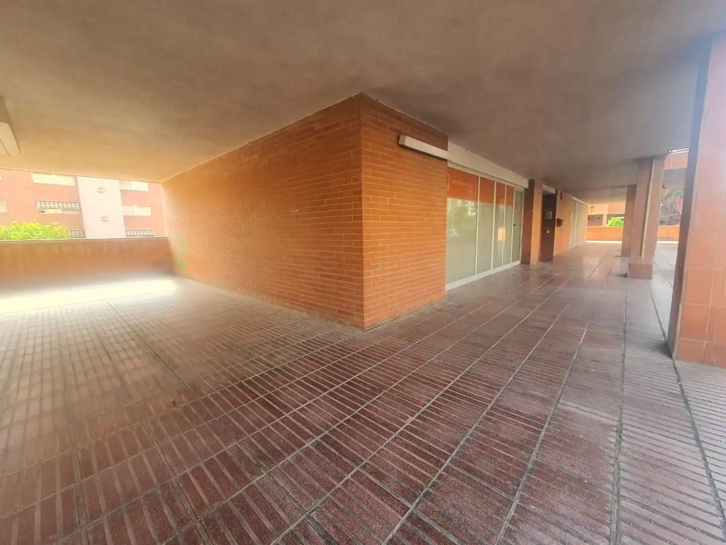 Local commercial à vendre à Martorell, imagen 2