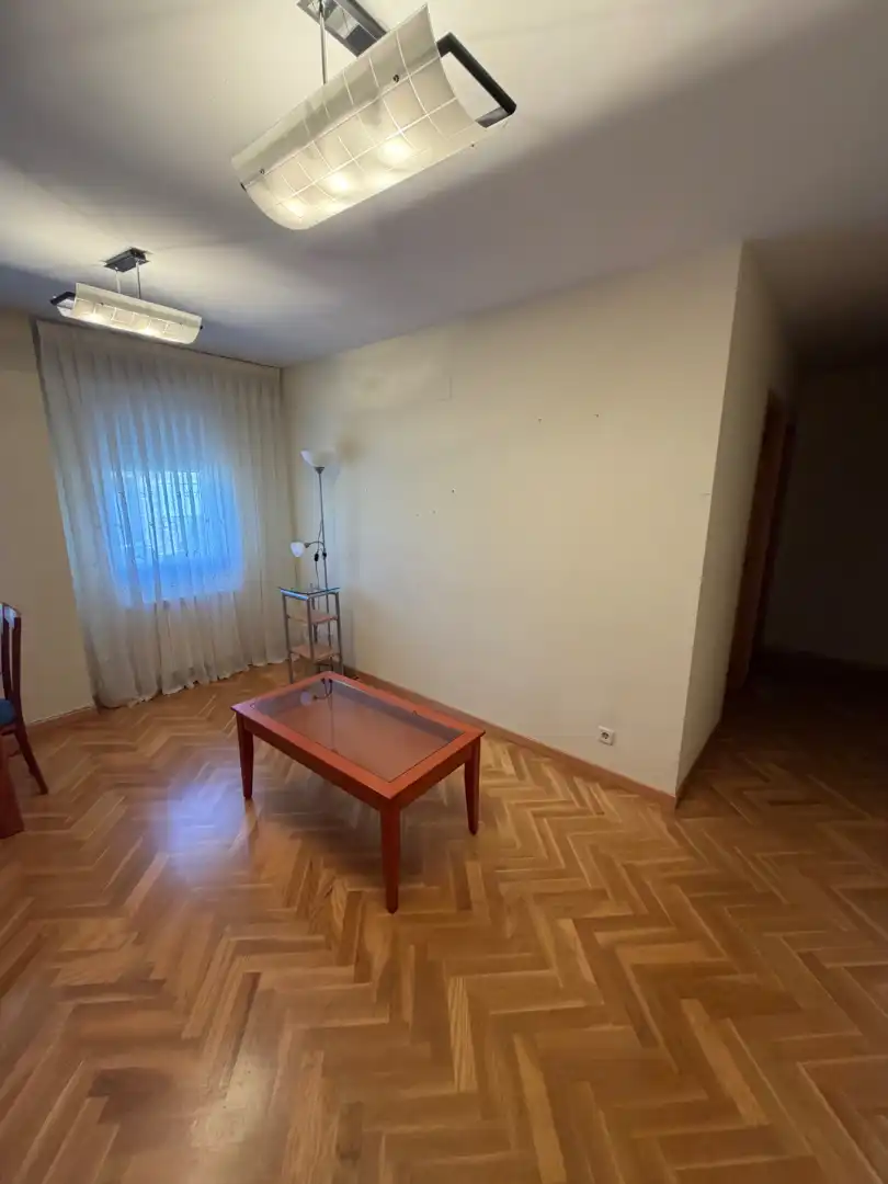Wohnzimmer von Erdgeschoss zur Miete in La Lastrilla  mit Heizung, Parkett und Terrasse