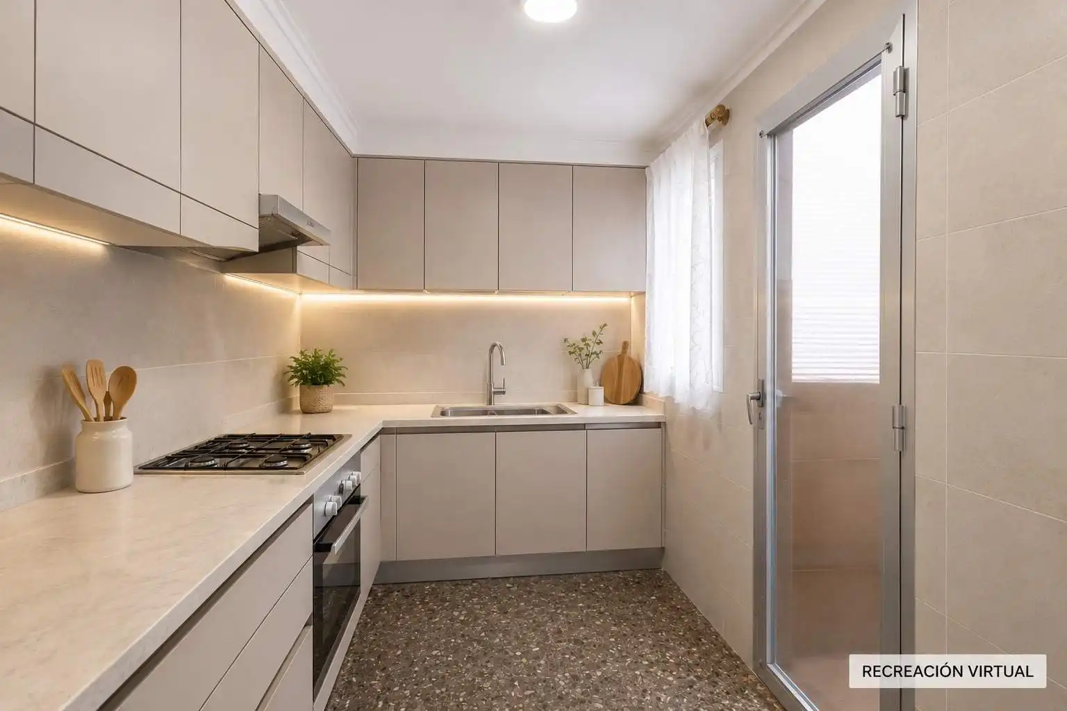 Küche von Wohnung zum Verkauf in Gandia mit Balkon