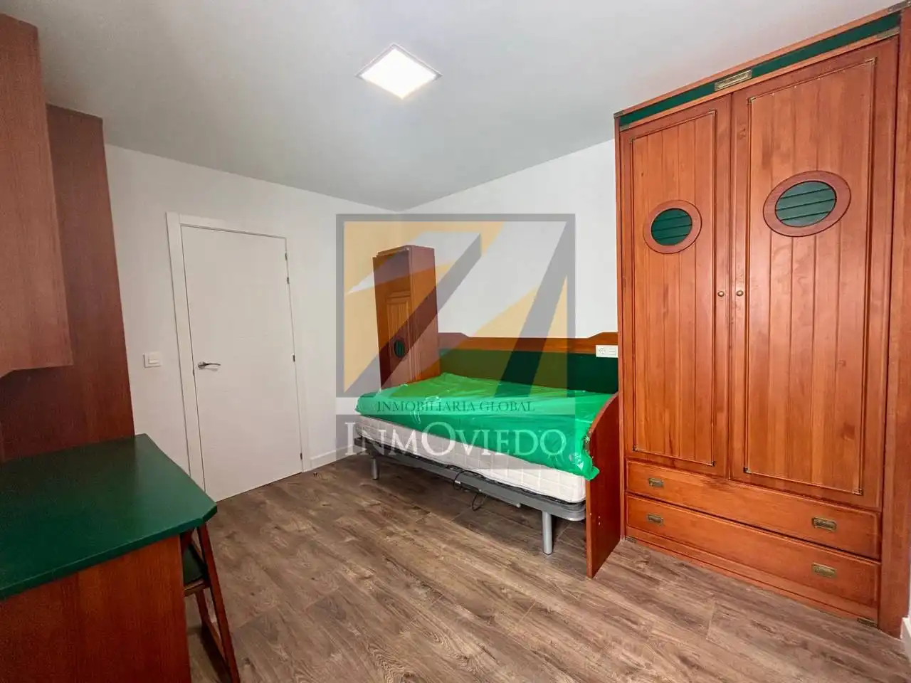 Piso en venta en Calle Ramón y Cajal, La Villa - Bazuelo