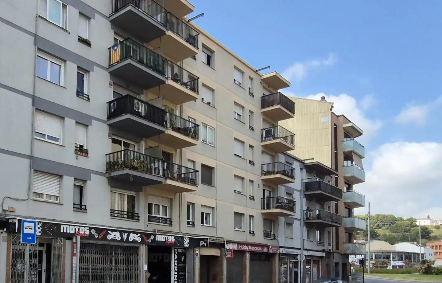Vista exterior de Piso en venta en Terrassa con Parquet y Alarma