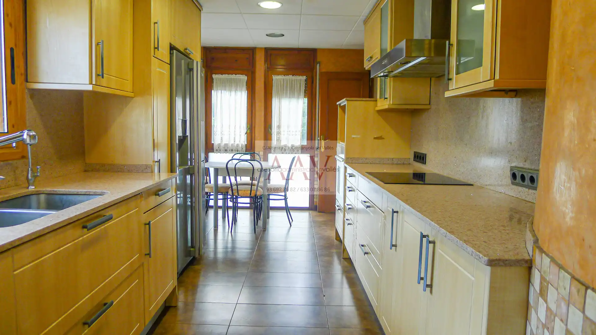 Cocina de Casa o chalet en venta en Cerdanyola del Vallès con Calefacción, Jardín privado y Terraza