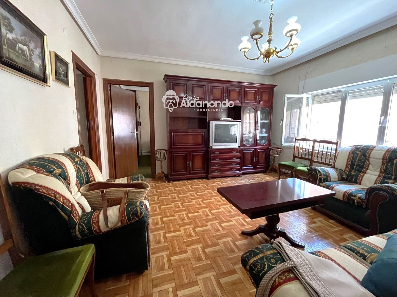 Sala d'estar de Pis en venda en Salamanca Capital amb Calefacció i Moblat