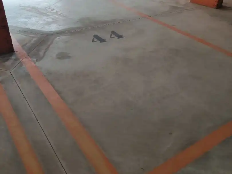 Parkplatz zur Miete in Avenida del Rocío 5