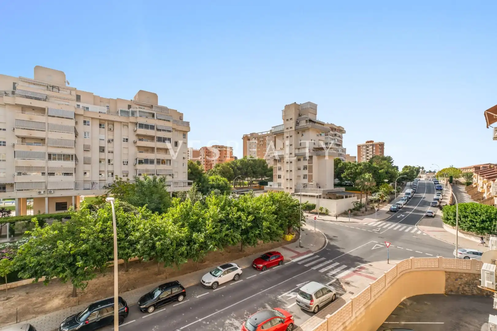 Vista exterior de Piso en venta en Alicante / Alacant con Aire acondicionado y Piscina comunitaria