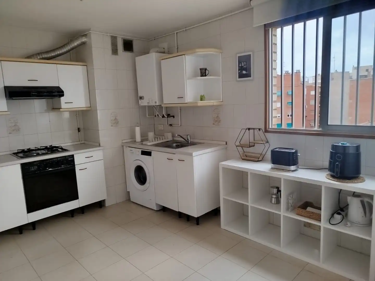 Küche von Wohnungen zur Miete in Zaragoza mit Heizung, Möbliert und Ofen