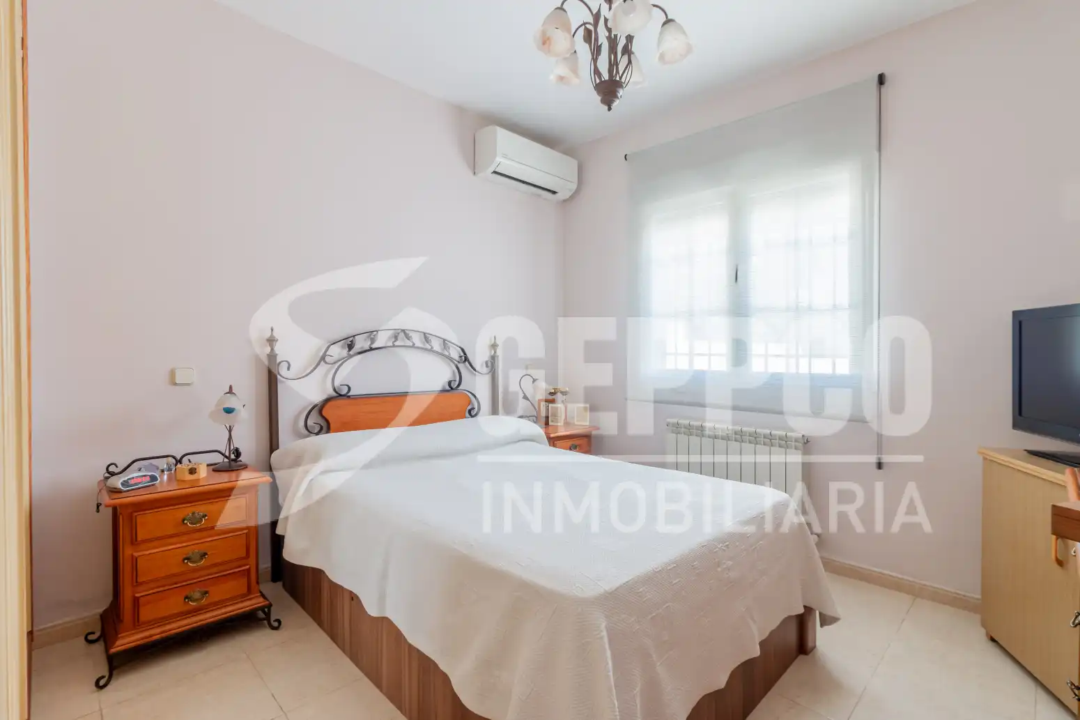 Dormitori de Casa o xalet en venda en Santa Cruz del Retamar amb Aire condicionat, Calefacció i Terrassa