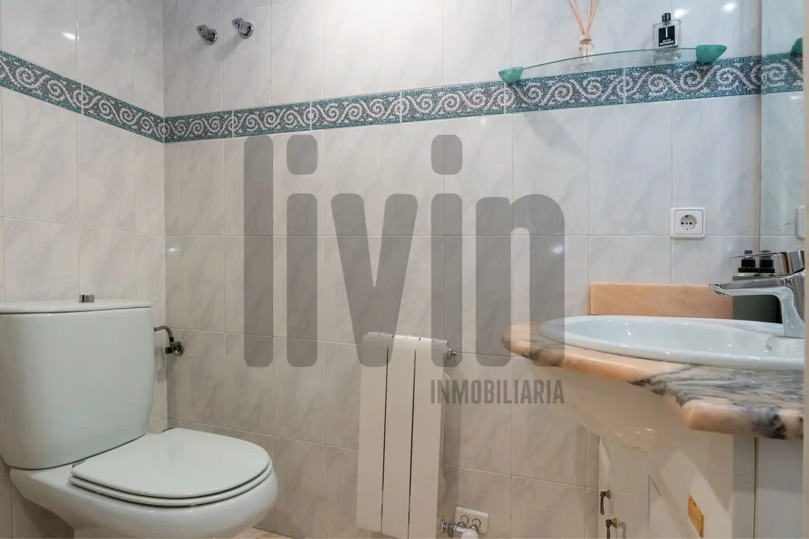 Badezimmer von Maisonette zum Verkauf in Jaén mit Klimaanlage, Heizung und Terrasse