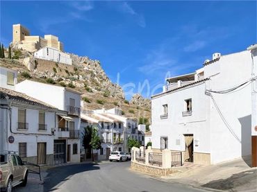 Adossat en venda a Luque