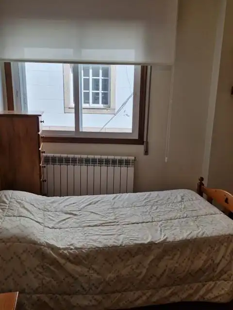 Habitación de Piso de alquiler en Santiago de Compostela  con Amueblado