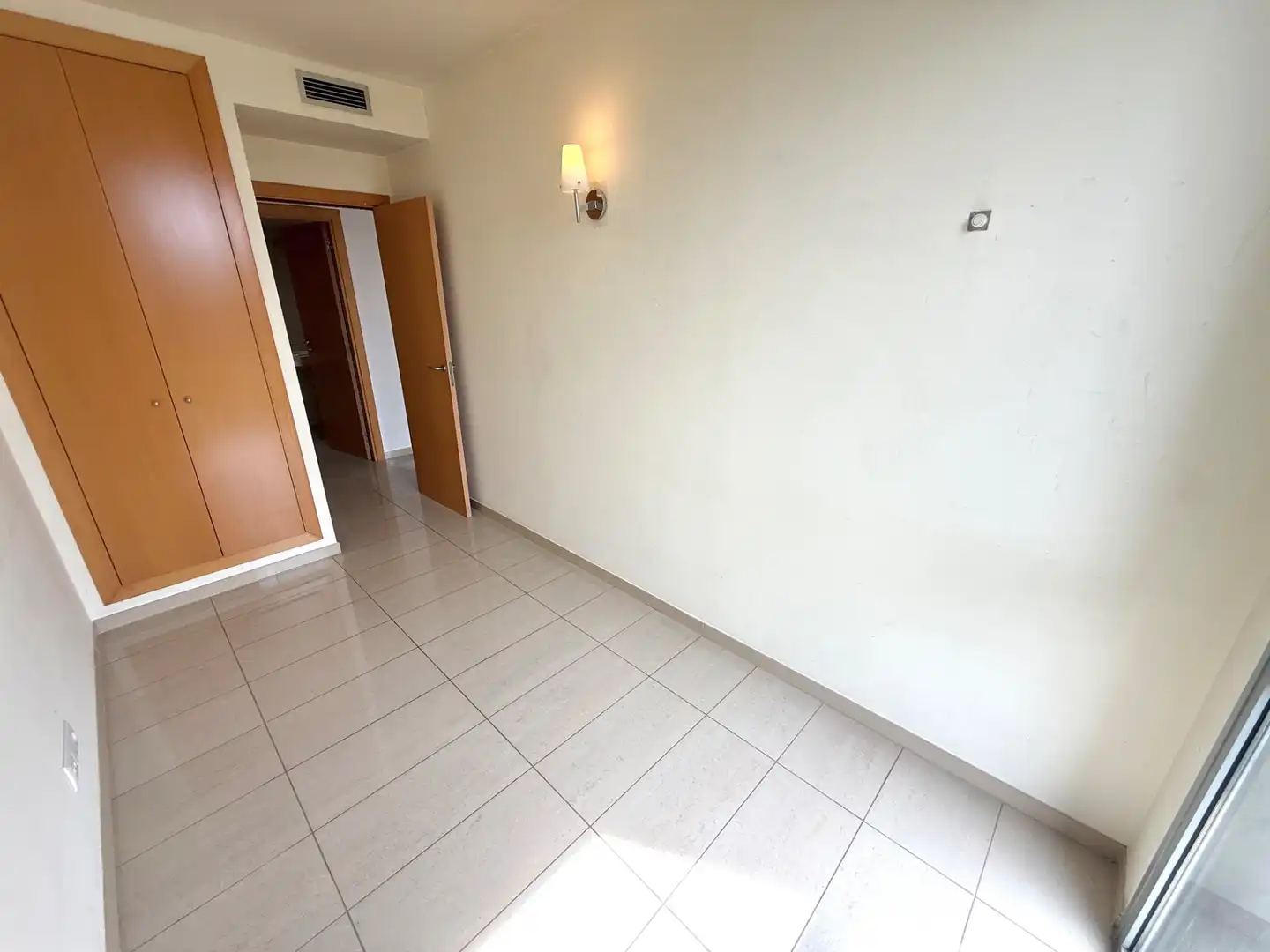 Flat for sale in L'Hospitalet de Llobregat  with Air Conditioner, Heating and Oven