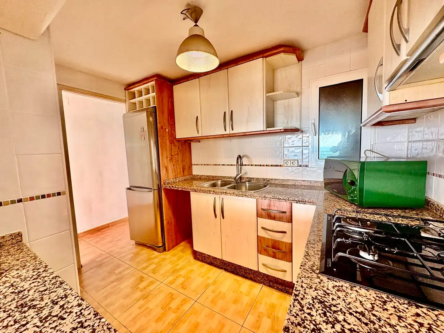 Küche von Wohnung zum Verkauf in Alicante / Alacant mit Klimaanlage und Terrasse
