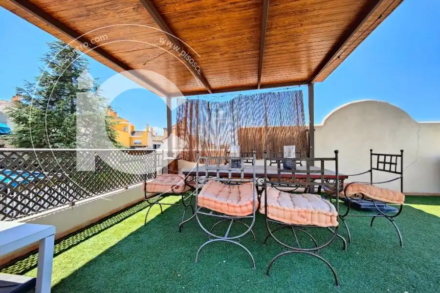 Terraza de Casa o chalet de alquiler en Huétor Vega con Aire acondicionado y Jardín privado
